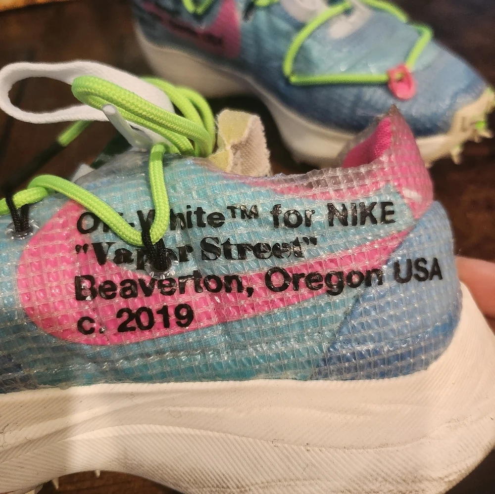 Off-White x Nike Zoom Vapor Street 